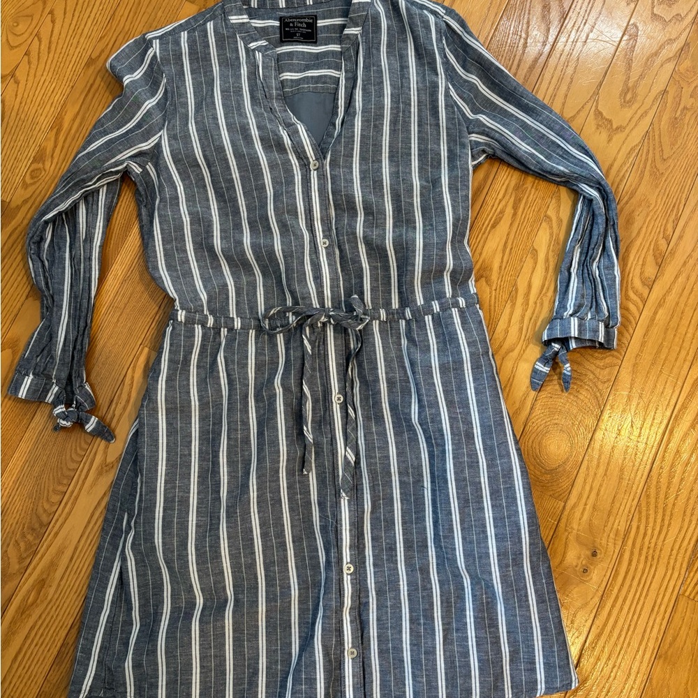 Abercrombie and Fitch denim striped dress. Size small/tall